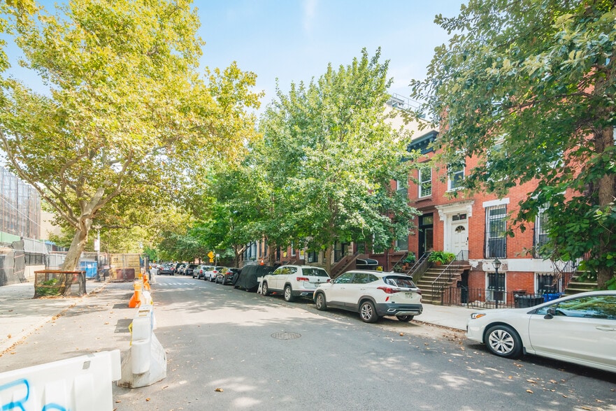 More Photos Of 328 Madison St, Brooklyn Apartments For Sale