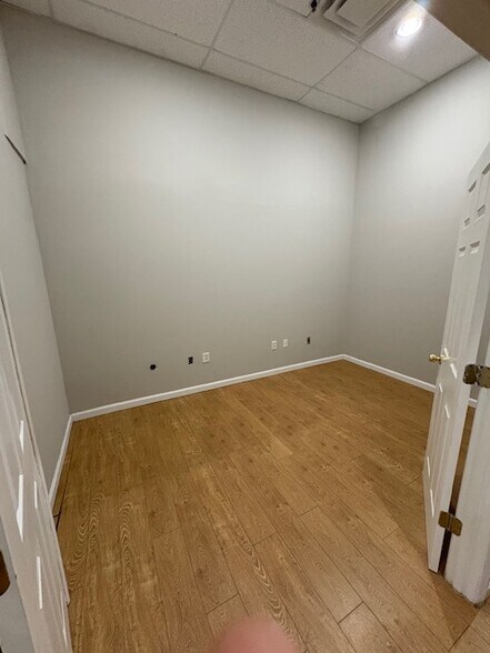 More Photos Of 1211-1247 Kingsway Rd, Brandon Unknown For Lease