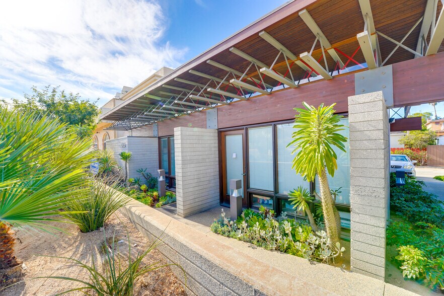 More Photos Of 515 N Highway 101, Solana Beach Office For Lease