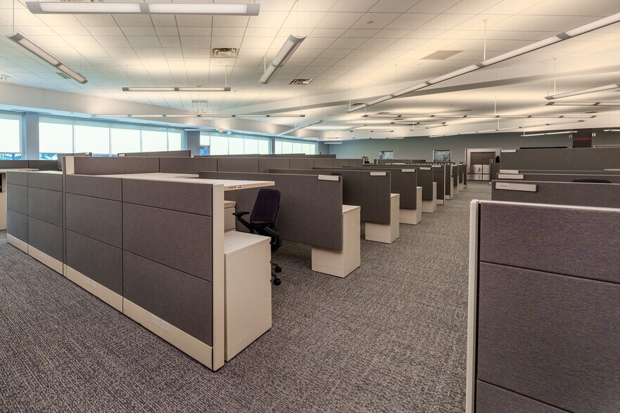 More Photos Of 5001 Meadowland Pky, Marion Office For Sale