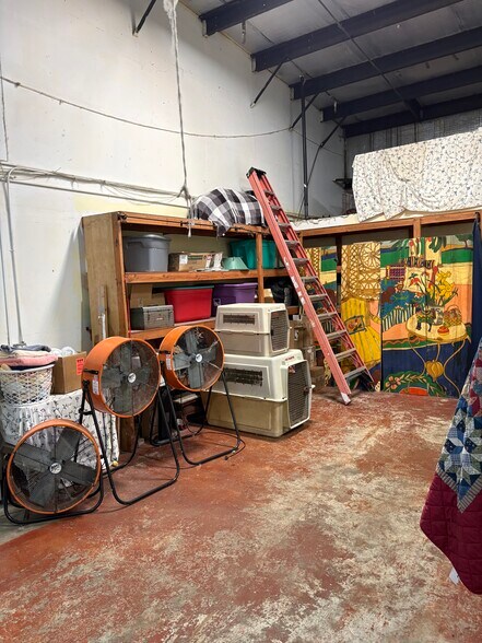 More Photos Of 3201 Totton Rd, Poulsbo Industrial For Sale