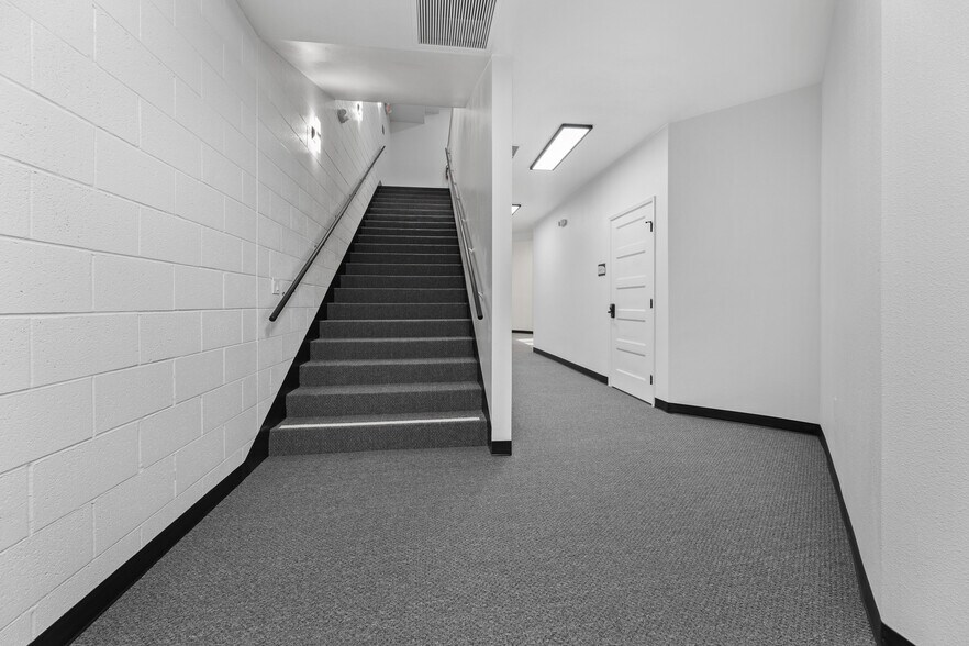 More Photos Of 2008 W Dorothea Ave, Visalia Freestanding For Sale