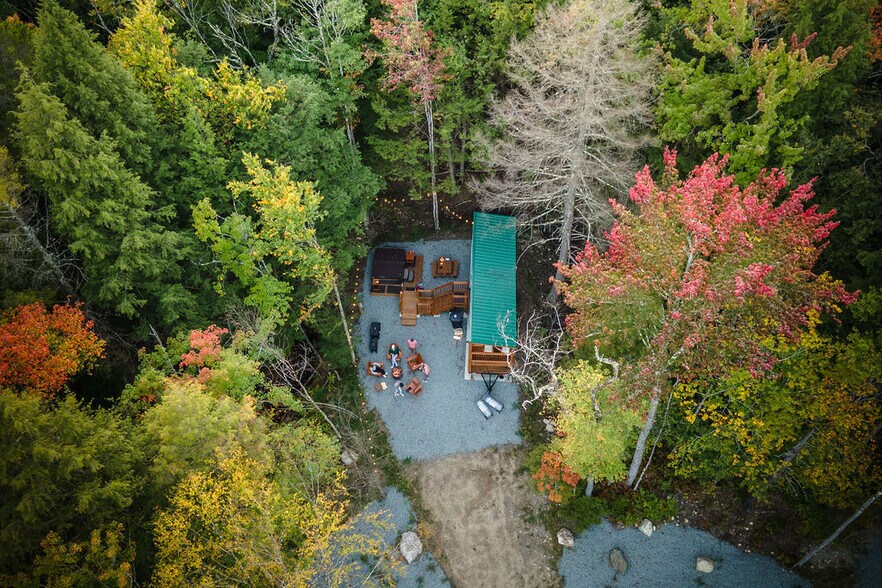 More Photos Of 650 Lost River Rd, North Woodstock Hotel For Sale