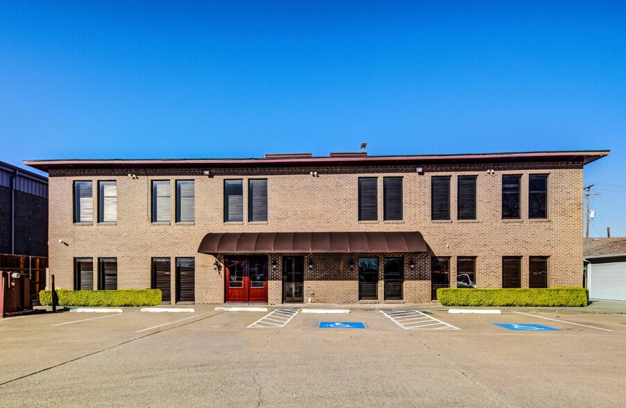 Primary Photo Of 1312 E 14th St, Plano Office For Lease