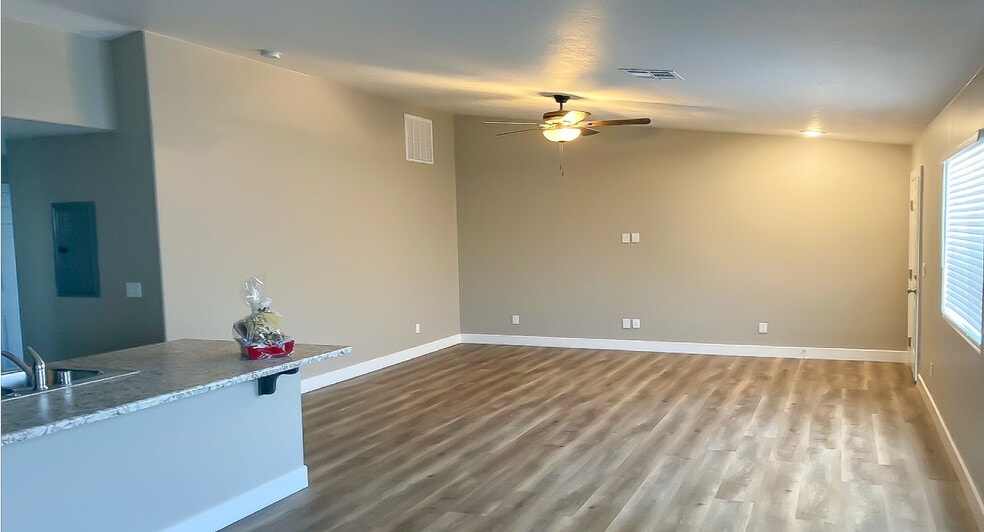 More Photos Of 100 E 1st South St, Mesquite Apartments For Sale
