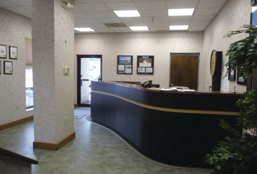 More Photos Of 4501 Ohio River Rd, Huntington Warehouse For Sale