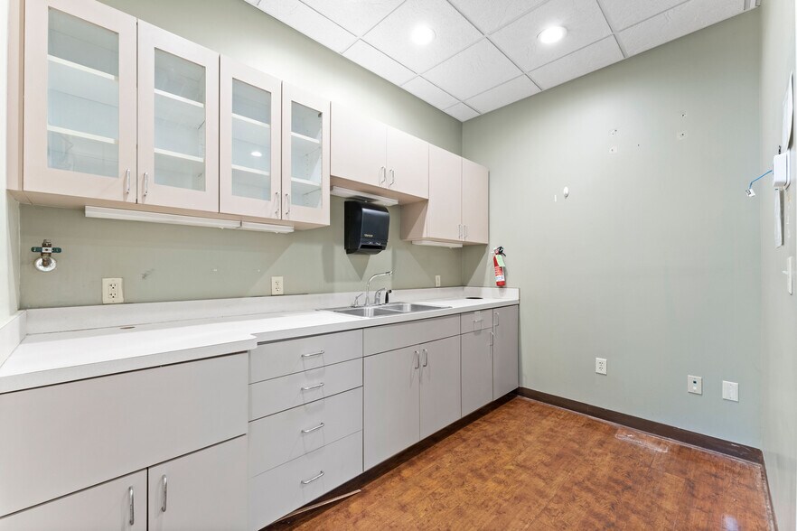 More Photos Of 3403 Rivers Edge Trl, Kingwood Medical For Lease