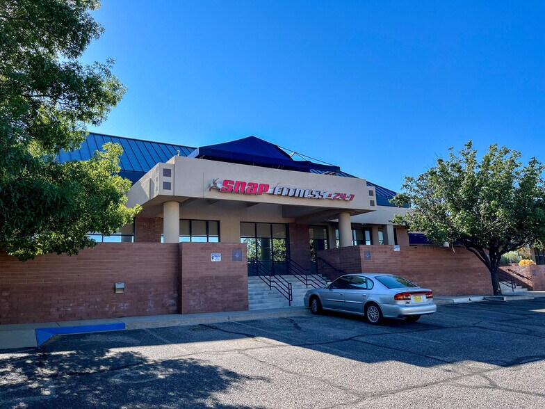 More Photos Of 1530-1540 Tramway Blvd NE, Albuquerque Storefront Retail Office For Sale
