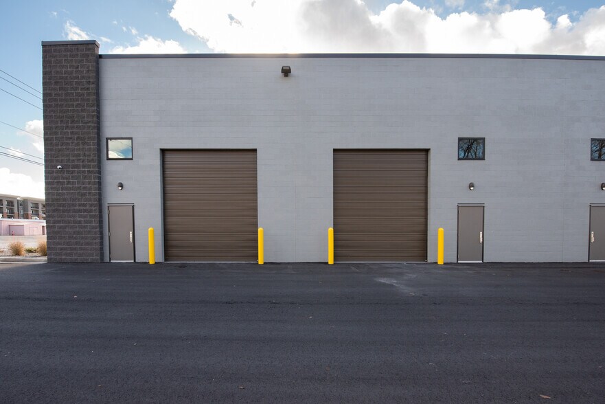 More Photos Of 675 Garden dr, Pleasant Grove Storefront Retail Office For Lease