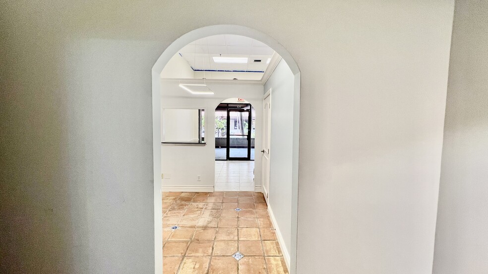 More Photos Of 330 Clematis St, West Palm Beach Storefront Retail Office For Sale