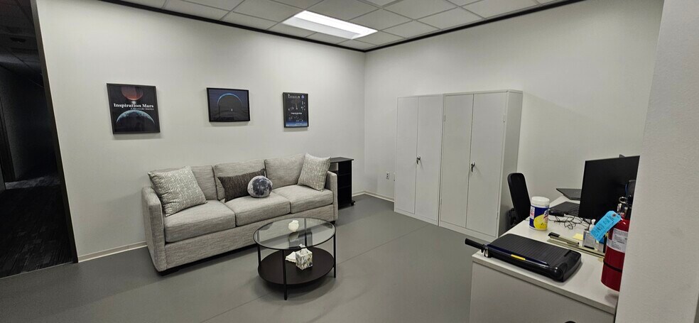 More Photos Of 16850 Diana Ln, Houston Loft Creative Space For Sale