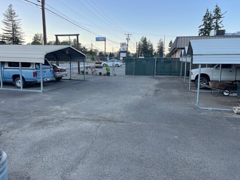 More Photos Of 5565 NE Stephens St, Winchester Auto Repair For Sale