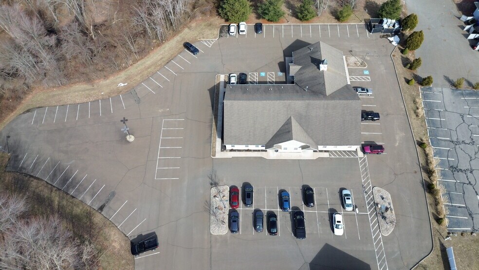 More Photos Of 4 Grove Beach Rd N, Westbrook Medical For Lease