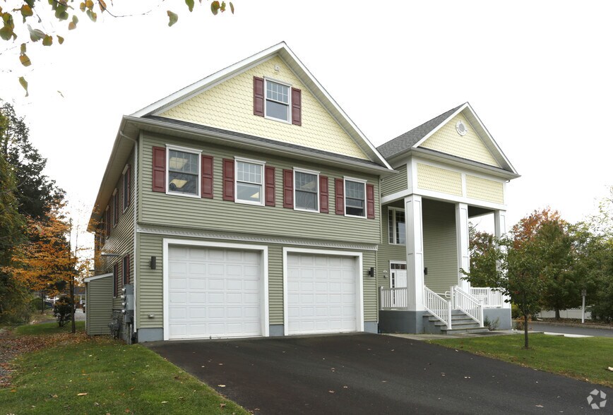 More Photos Of 249 Clinton Ave, Toms River Office For Lease