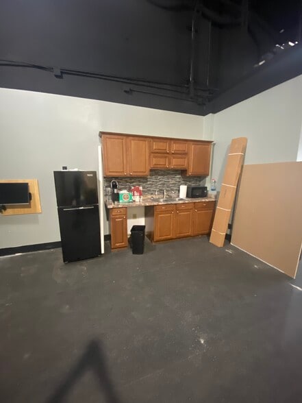 More Photos Of 1722 General George Patton Dr, Brentwood Light Distribution For Lease