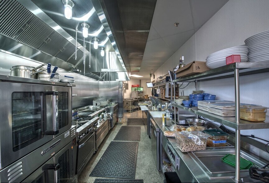 More Photos Of 235-239 Holliday St, Baltimore Office For Sale