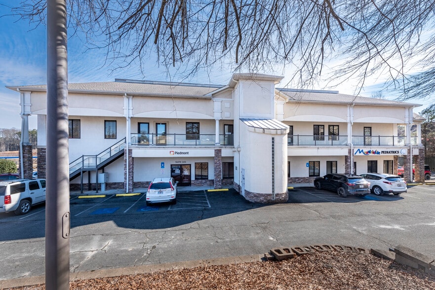 More Photos Of 12 Sammy McGhee Blvd, Jasper Medical For Sale