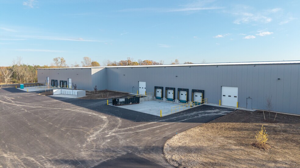 More Photos Of 5725 52nd Street, Grand Rapids Warehouse For Lease