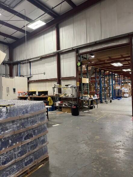 More Photos Of 280 W Central Blvd, Cape Canaveral Manufacturing For Sale