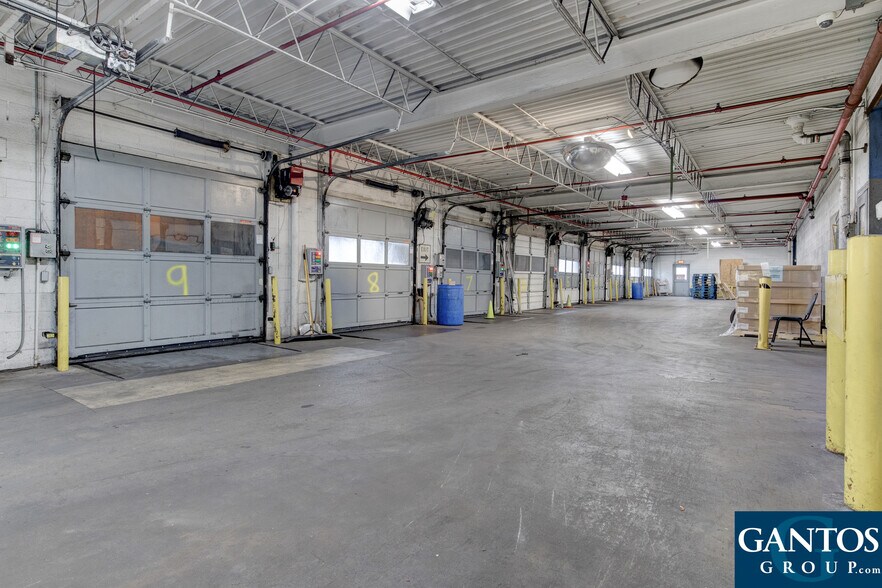 More Photos Of 1957 Beverly Ave SW, Grand Rapids Industrial For Sale