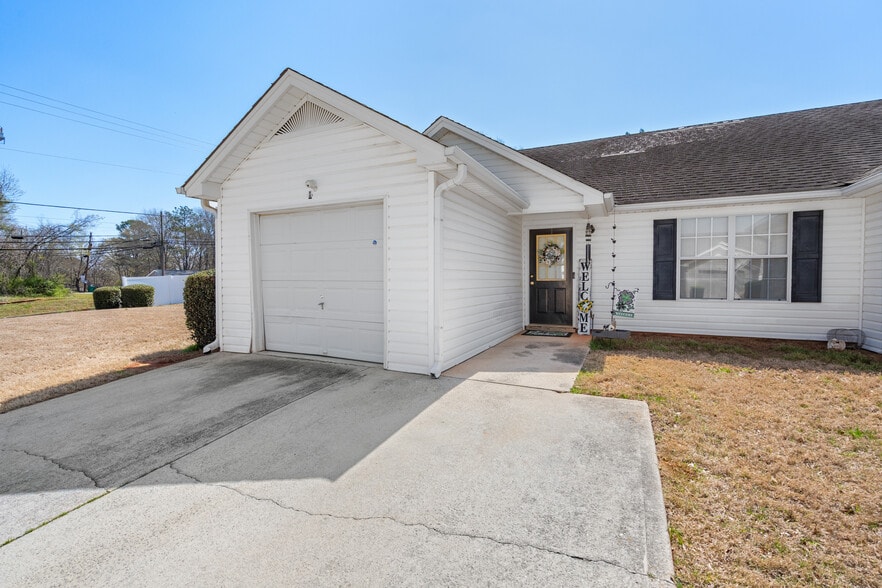 More Photos Of 229 E Wilson St, Villa Rica Multifamily For Sale