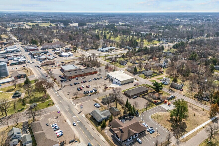 More Photos Of 38804 8th Ave, North Branch Office Residential For Sale