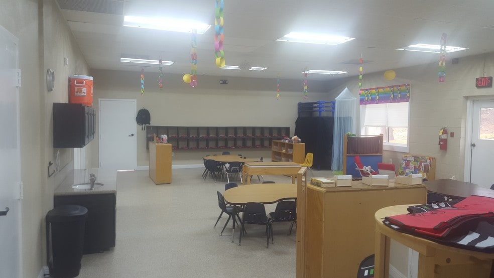 More Photos Of 2755 Flat Shoals Rd, College Park Daycare Center For Sale
