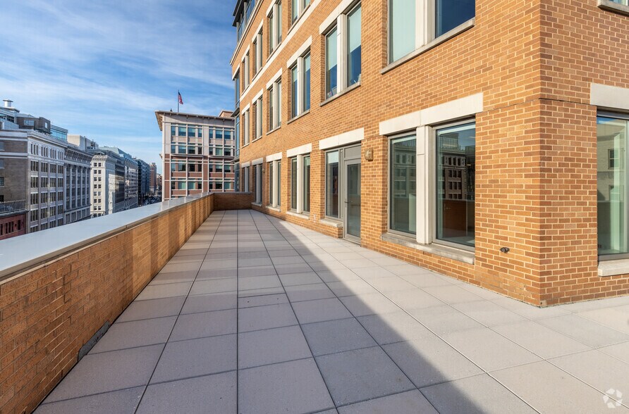 More Photos Of 950 F St NW, Washington Office For Lease