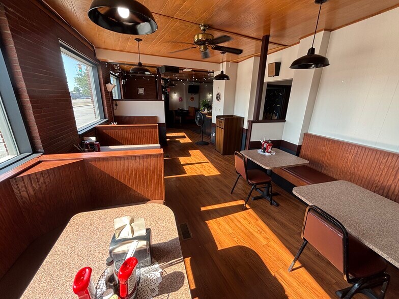More Photos Of 180 Wooster Rd N, Barberton Restaurant For Sale