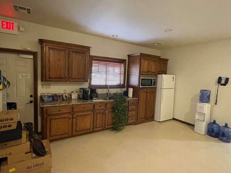 More Photos Of 12308 Hidden Forest Blvd, Oklahoma City Medical For Sale