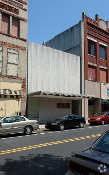 More Photos Of 224 N Front St, Wilmington Schools For Sale