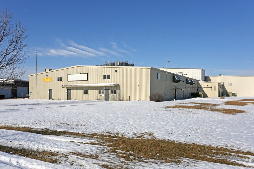 More Photos Of 480 Industrial Rd, Mankato Manufacturing For Lease