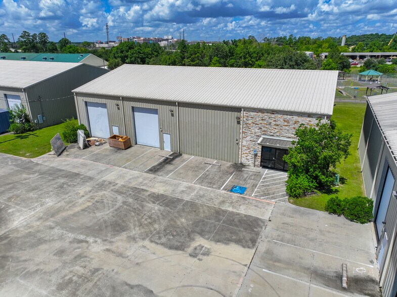 More Photos Of 8601 Fawn Trl, Conroe Warehouse For Sale