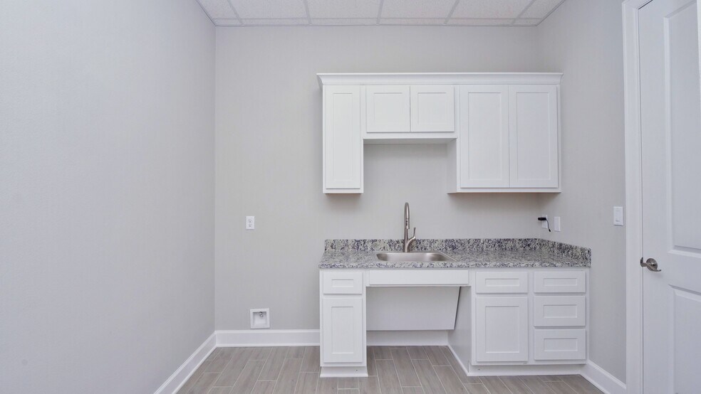 More Photos Of 26717 Westheimer Pky, Katy Unknown For Lease