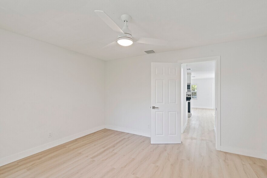 More Photos Of 1150 Carlton Ct, Fort Pierce Apartments For Sale