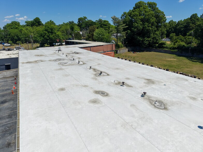 More Photos Of 411 National Hwy, Thomasville Hotel For Sale