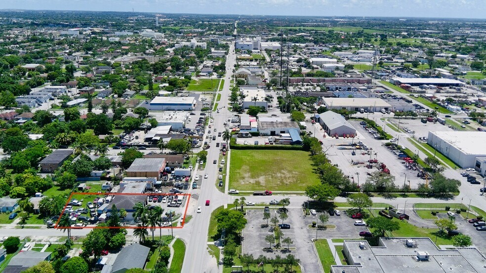 More Photos Of 777 W Mowry Dr, Homestead Service For Sale