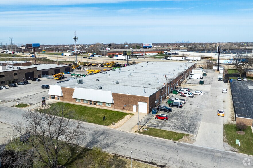More Photos Of 9745 Industrial Dr, Bridgeview Warehouse For Lease