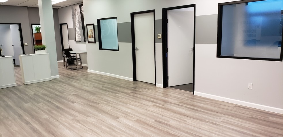 More Photos Of 14925-14945 Ventura Blvd, Sherman Oaks Office For Lease