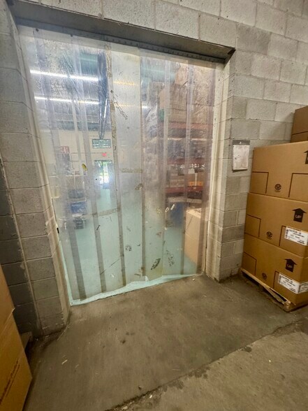 More Photos Of 1834 Bagwell St, Flint Warehouse For Sale