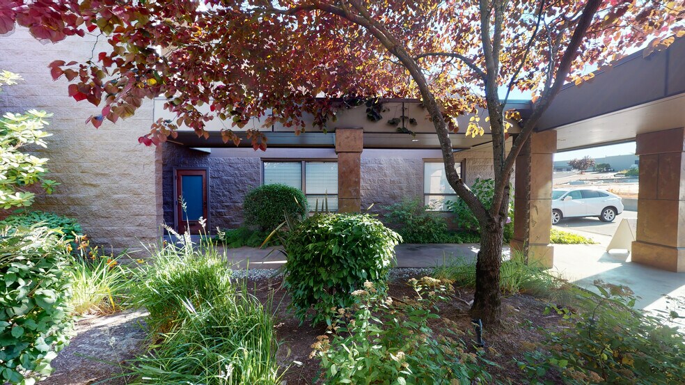 More Photos Of 1800-1808 136th Pl NE, Bellevue Office For Lease