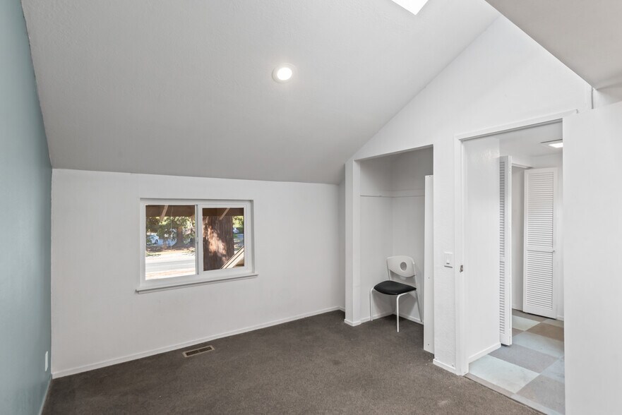 More Photos Of 451 N Shoreline Blvd, Mountain View Medical For Sale