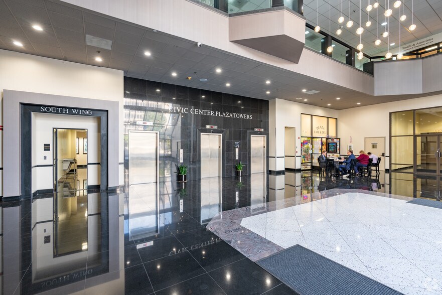 More Photos Of 600 W Santa Ana Blvd, Santa Ana Office For Lease