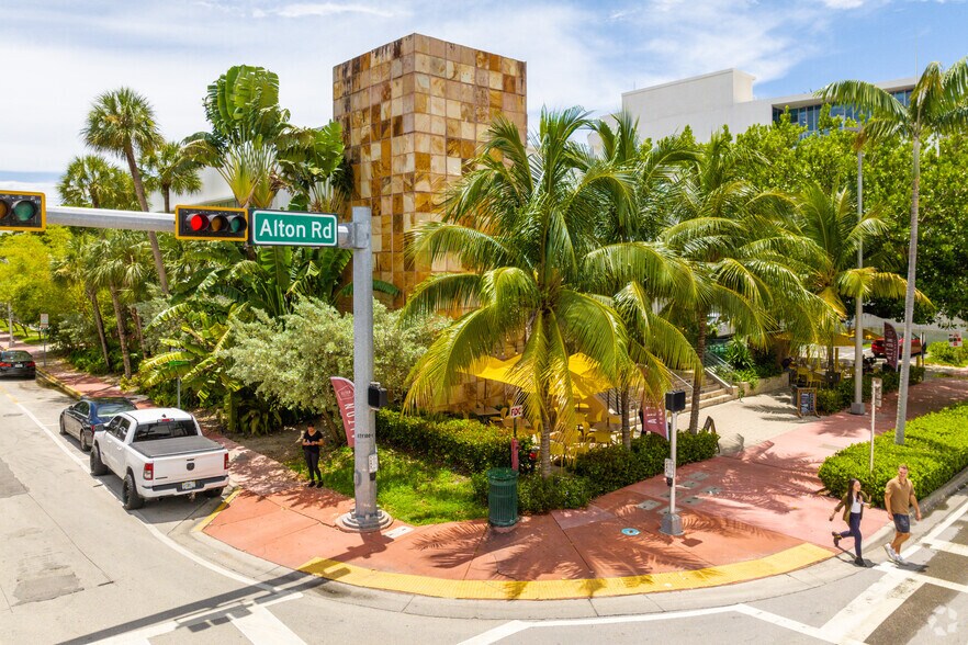 More Photos Of 955 Alton Rd, Miami Beach Restaurant For Lease