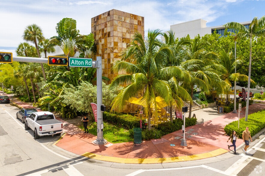 More Photos Of 955 Alton Rd, Miami Beach Restaurant For Lease