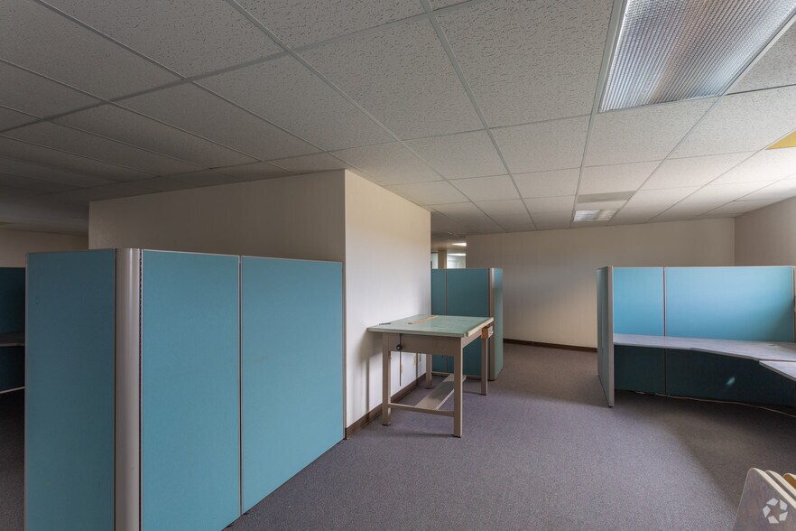 More Photos Of 33551 County Road 37, Kiowa Office For Lease