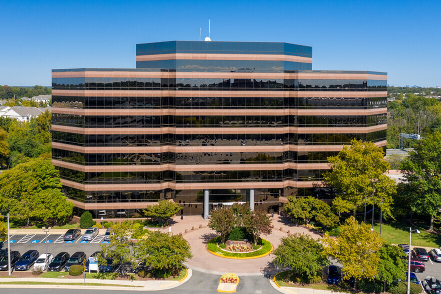 Primary Photo Of 11350 Random Hills Rd, Fairfax Office For Lease