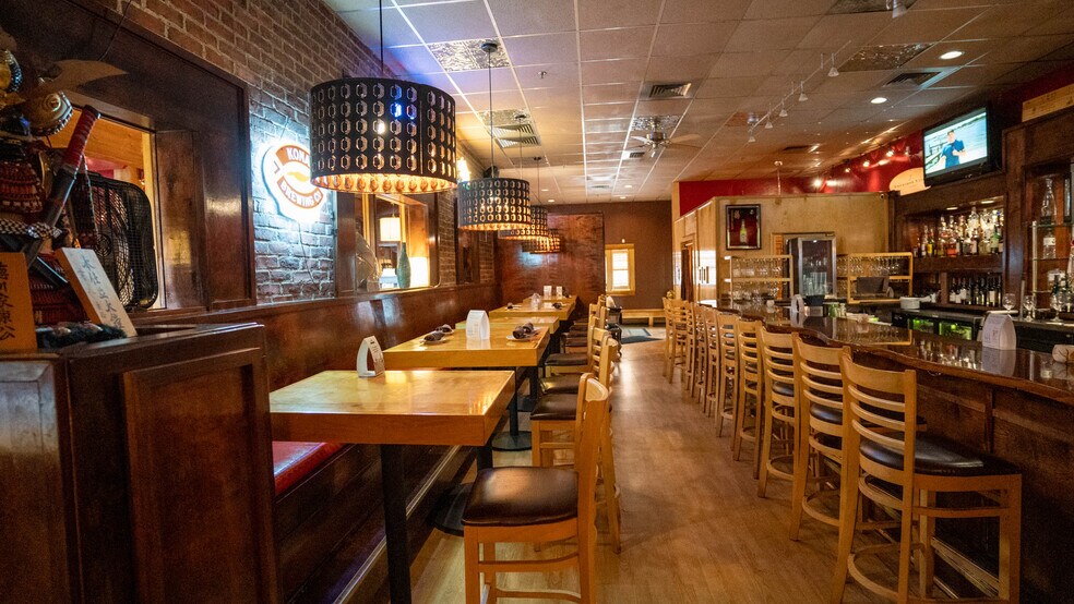 More Photos Of 8607 Us Highway 24 W, Fort Wayne Restaurant For Sale