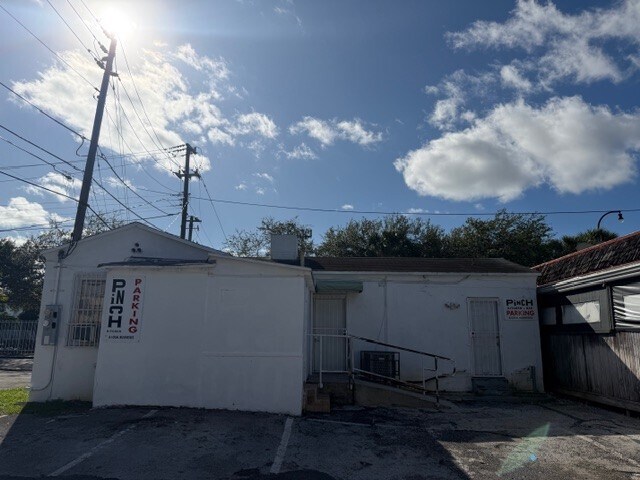More Photos Of 611 NE 86th St, Miami General Retail For Lease