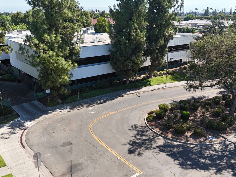 More Photos Of 1130 E Shaw Ave, Fresno Office For Sale